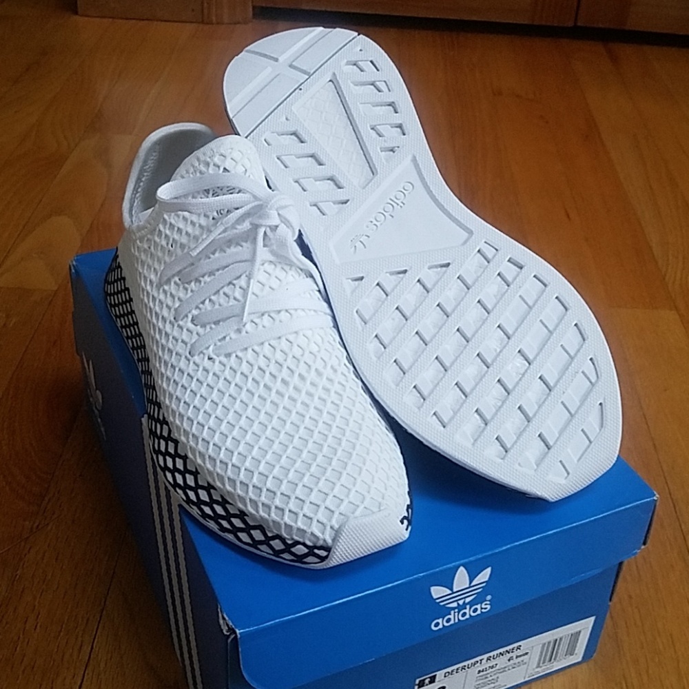 ADIDAS SNEAKERS
